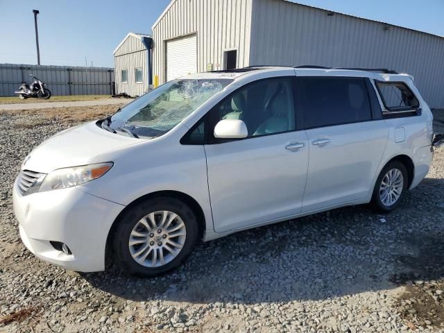 2015 Toyota Sienna XLE