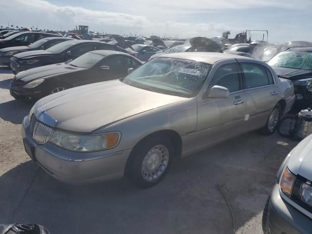 2002 Lincoln Town Car Executive