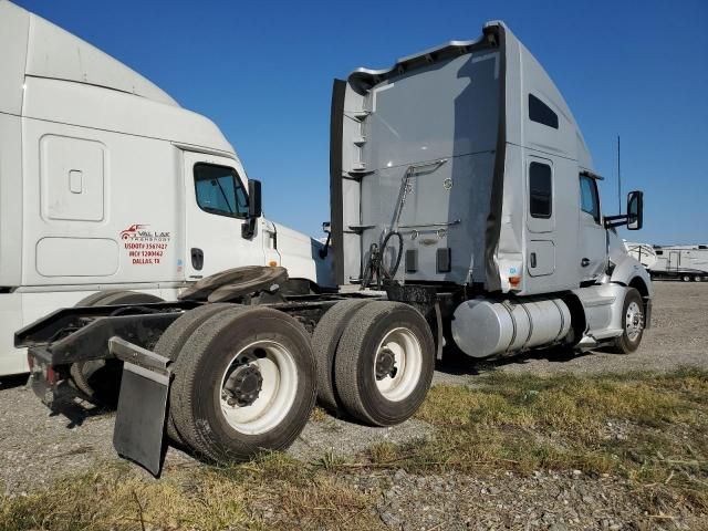 2014 Kenworth Construction T680