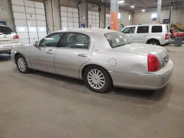 2003 Lincoln Town Car Executive