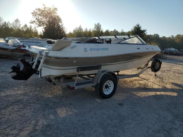 2002 Four Winds Boat