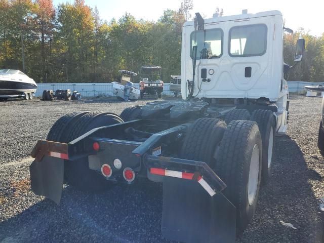 2017 Freightliner Cascadia 125