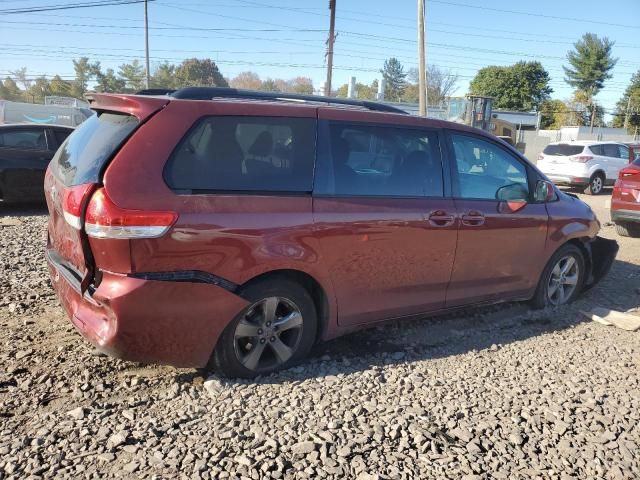 2013 Toyota Sienna LE