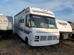 Salvage trucks for sale at Elgin, IL auction: 1995 Chevrolet P30