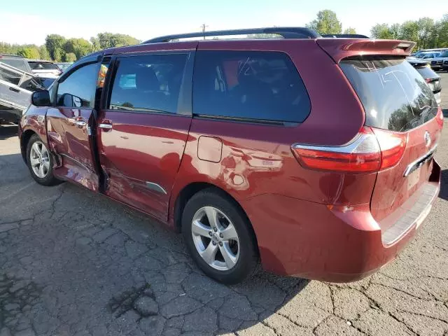 2016 Toyota Sienna LE