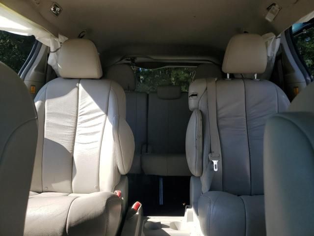 2011 Toyota Sienna XLE