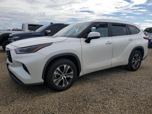 2021 Toyota Highlander XLE