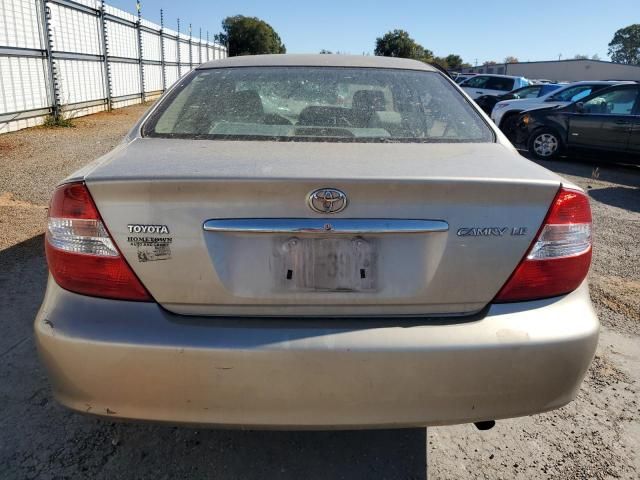 2004 Toyota Camry LE