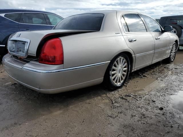 2003 Lincoln Town Car Executive