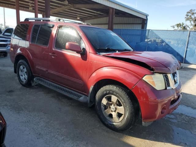 2005 Nissan Pathfinder LE