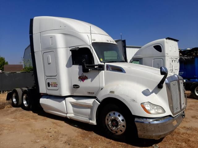 2016 Kenworth Construction T680