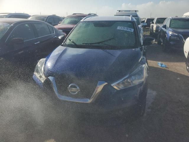 2019 Nissan Kicks S