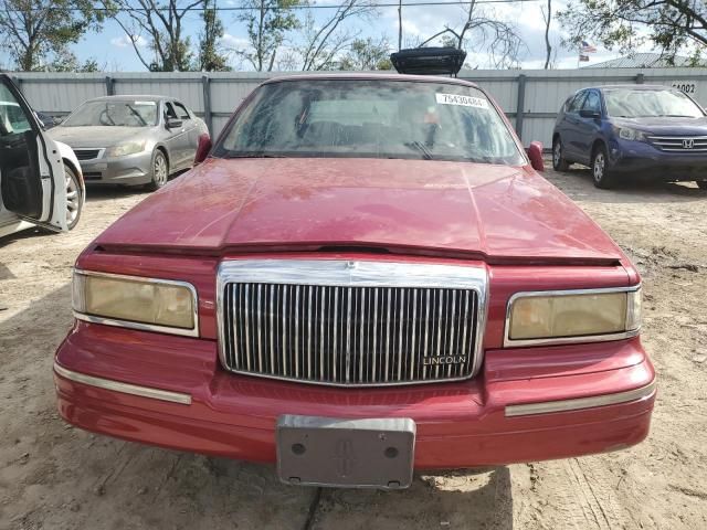 1995 Lincoln Town Car Signature