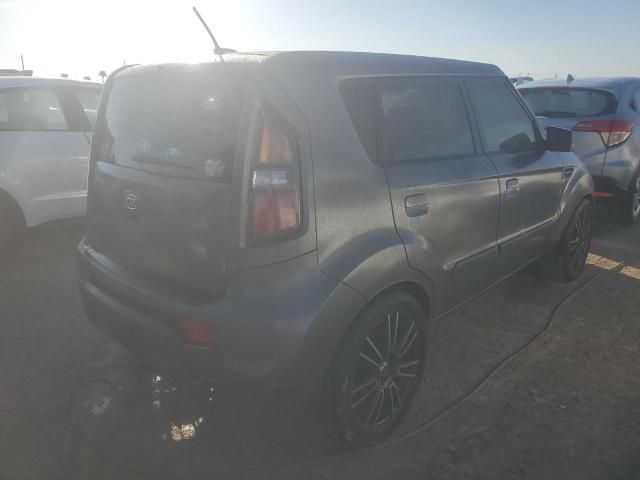 2010 KIA Soul +