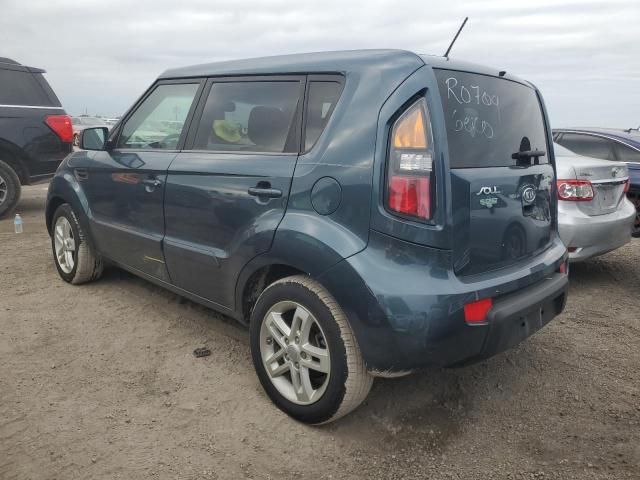 2011 KIA Soul +