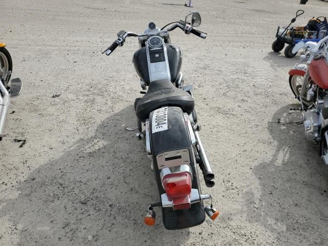 2005 Suzuki C90