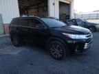 2017 Toyota Highlander SE