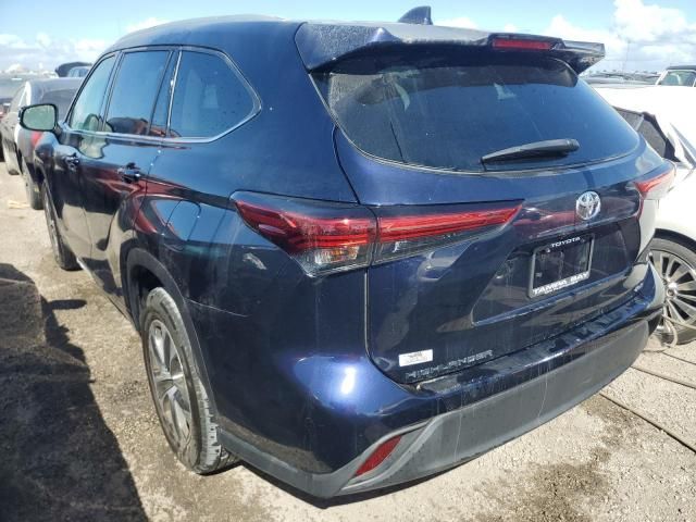 2022 Toyota Highlander XLE