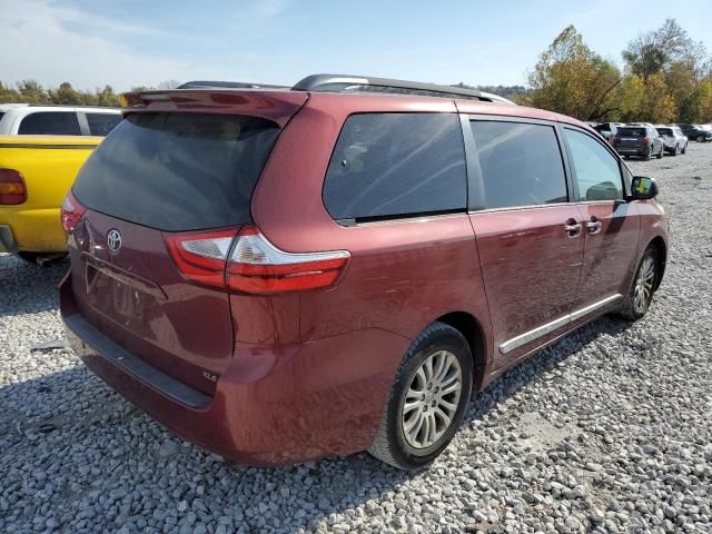 2016 Toyota Sienna XLE