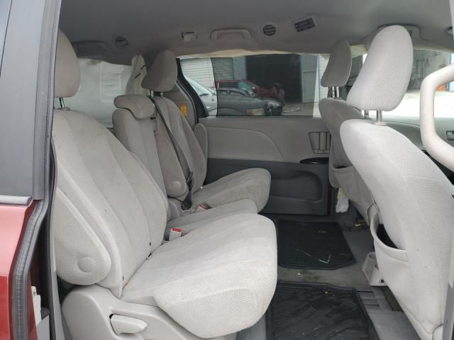 2014 Toyota Sienna LE