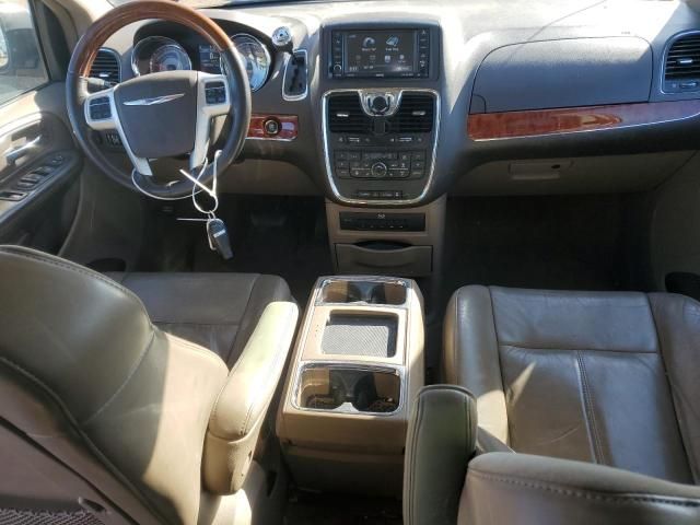 2015 Chrysler Town & Country Limited Platinum