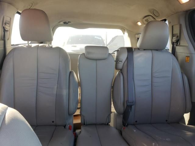 2011 Toyota Sienna XLE