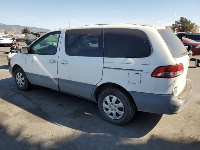 2002 Toyota Sienna CE