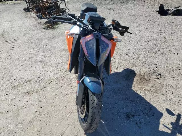 2020 KTM 1290 Super Duke R