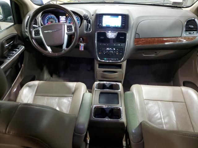 2011 Chrysler Town & Country Touring L