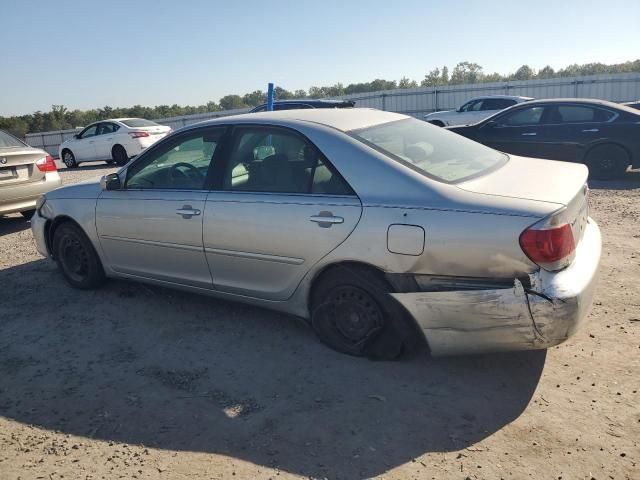 2005 Toyota Camry LE