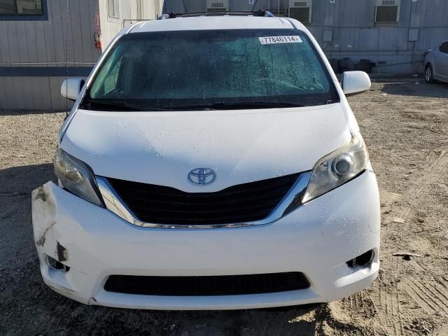 2013 Toyota Sienna LE