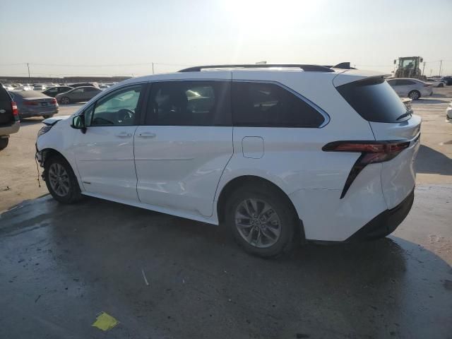 2021 Toyota Sienna LE