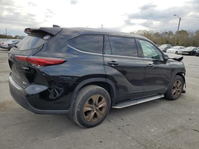 2022 Toyota Highlander Hybrid XLE