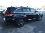 2017 Toyota Highlander SE