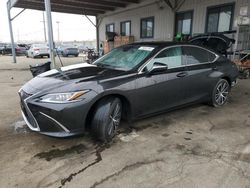 Carros salvage a la venta en subasta: 2024 Lexus ES 300H Base