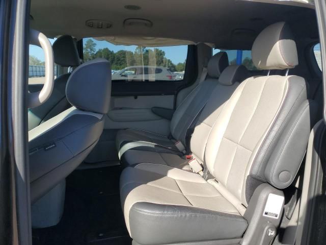 2018 KIA Sedona LX