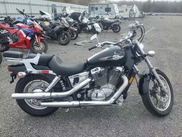 2000 Honda VT1100 C