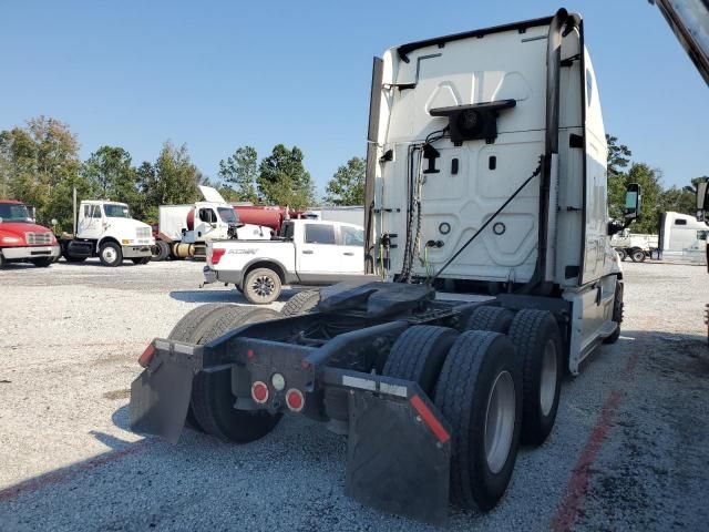 2018 Freightliner Cascadia 125