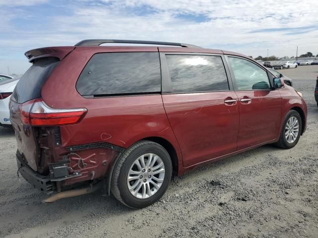 2015 Toyota Sienna XLE