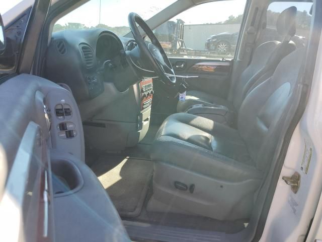 2005 Chrysler Town & Country Limited