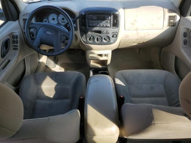 2004 Ford Escape XLS