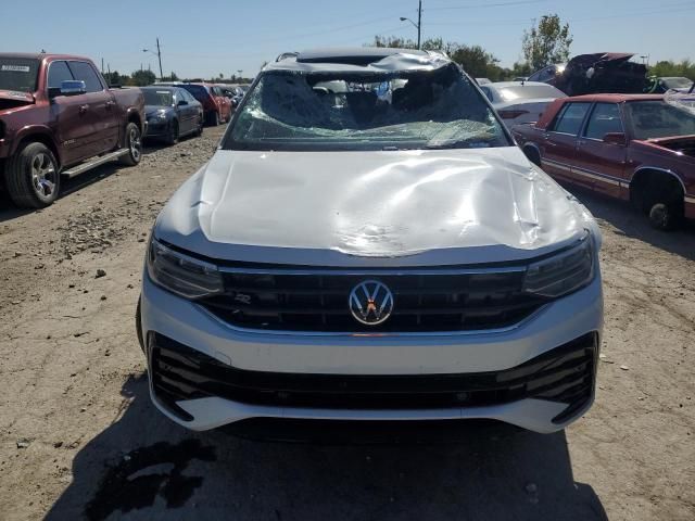 2022 Volkswagen Tiguan SE R-LINE Black