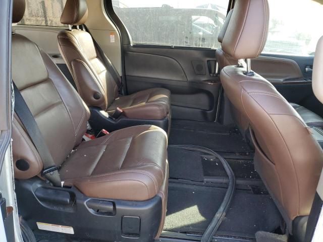 2015 Toyota Sienna XLE