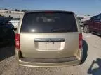 2010 Chrysler Town & Country LX