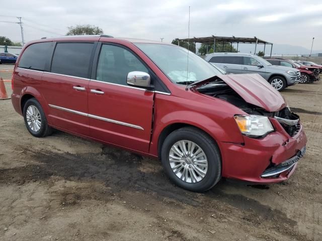 2015 Chrysler Town & Country Limited Platinum