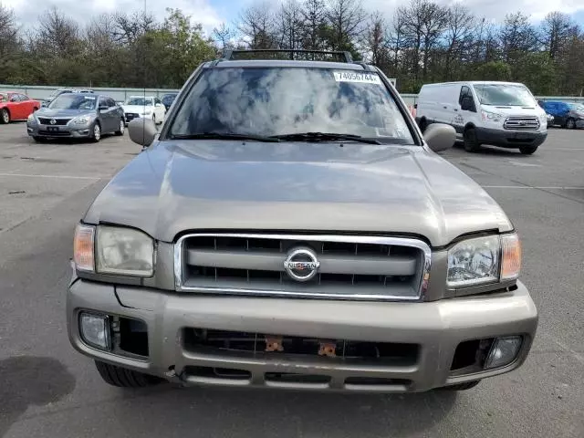 2004 Nissan Pathfinder LE