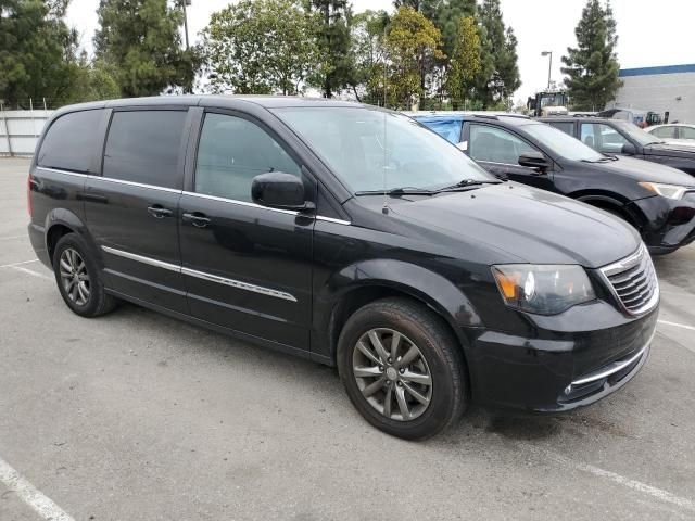 2015 Chrysler Town & Country S