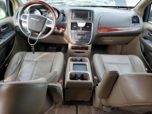 2013 Chrysler Town & Country Limited