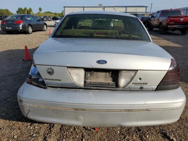 2000 Ford Crown Victoria