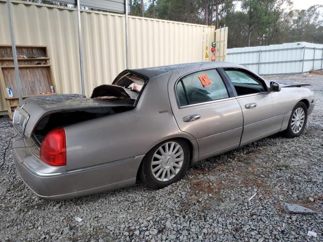 2003 Lincoln Town Car Executive